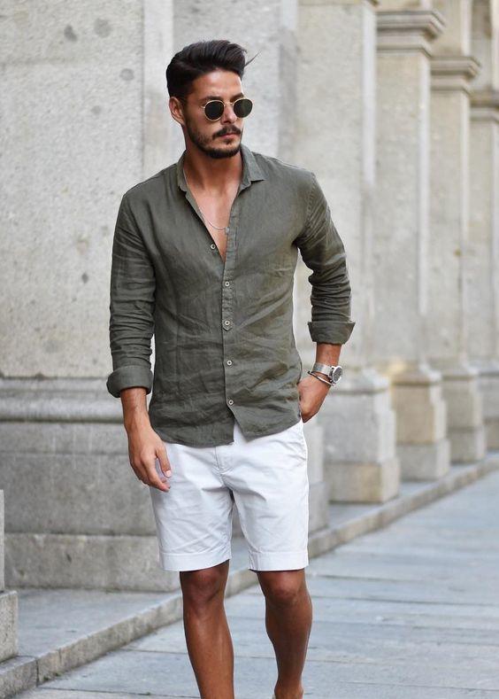 白 短褲 綠 襯衫 man with dark green shirts and white shorts